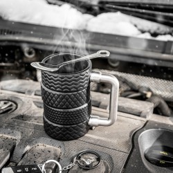 Mug pneu avec cuillère et porte-clés